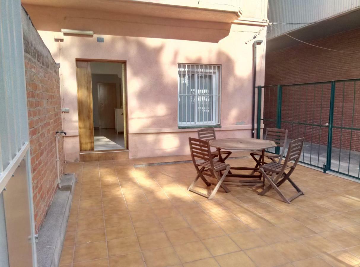 エル・プラー・デ・ジョブレガットCasa Carmen Barcelonaアパートメント エクステリア 写真
